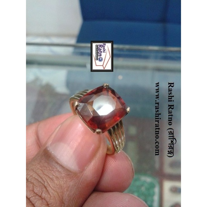 Garnet Stone (রত্ন পাথর গোমেদ)