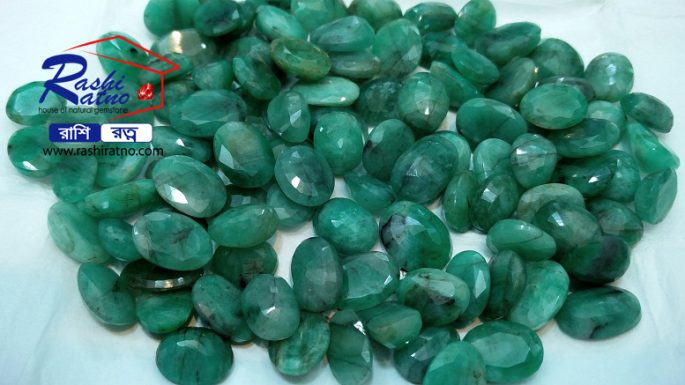 Rashi Rotno Emerald Stone (রাশিরত্ন ব্রাজিল পান্না)