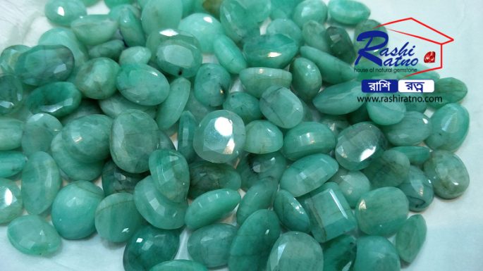 Gemstone Brazil Emerald Stone (গ্রহরত্ন ব্রাজিল পান্না)