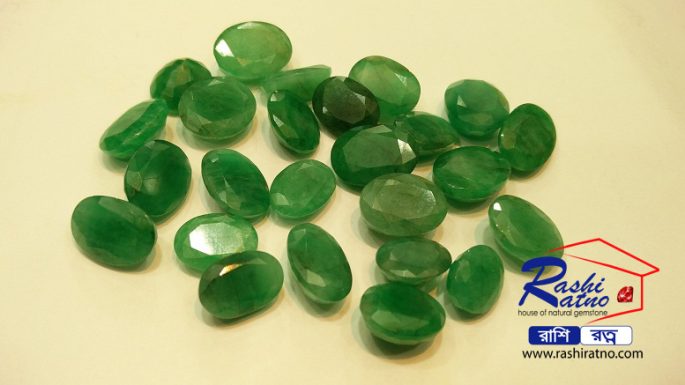 Brazil Green Emerald Stone (ব্রাজিলের সবুজ পান্না পাথর)