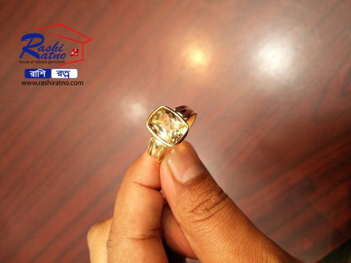 Square Yellow Topaz Stone (স্কয়ার হলুদ টোপাজ পাথর)