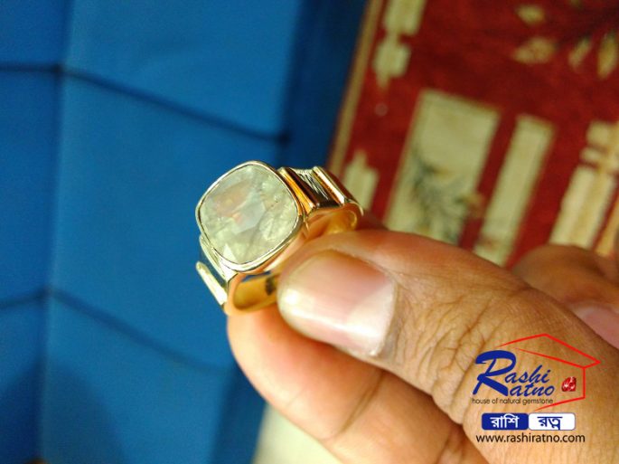 Yellow Sapphire Stone (Ceyloni Pokhraz Stone) - Image 4