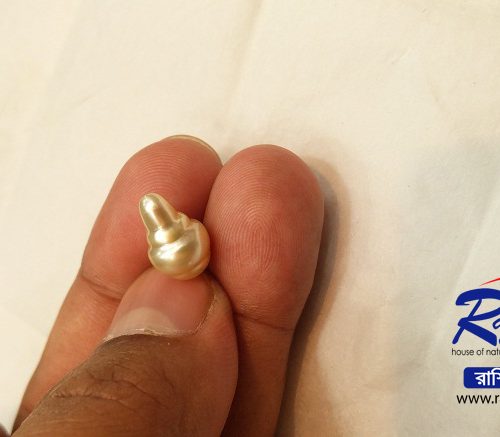 Shiv Ling Golden Pearl Stone (শিবলিঙ্গ শশী মুক্তা পাথর)